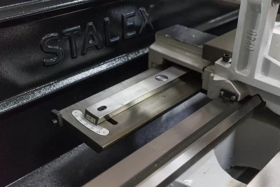 Фото Токарно-винторезный станок STALEX CM6241/1500 в интернет-магазине ToolHaus.ru